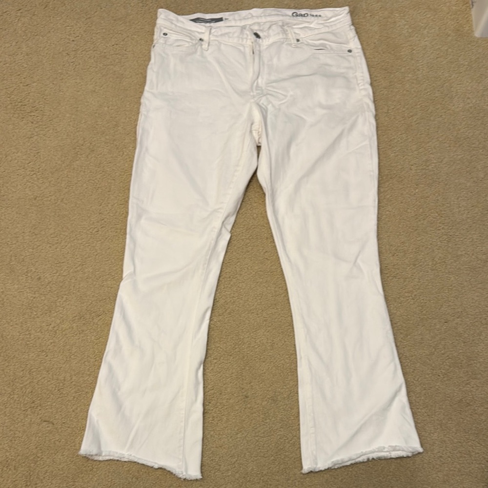 GAP White Flare Wide Leg Jeans Versatile Style